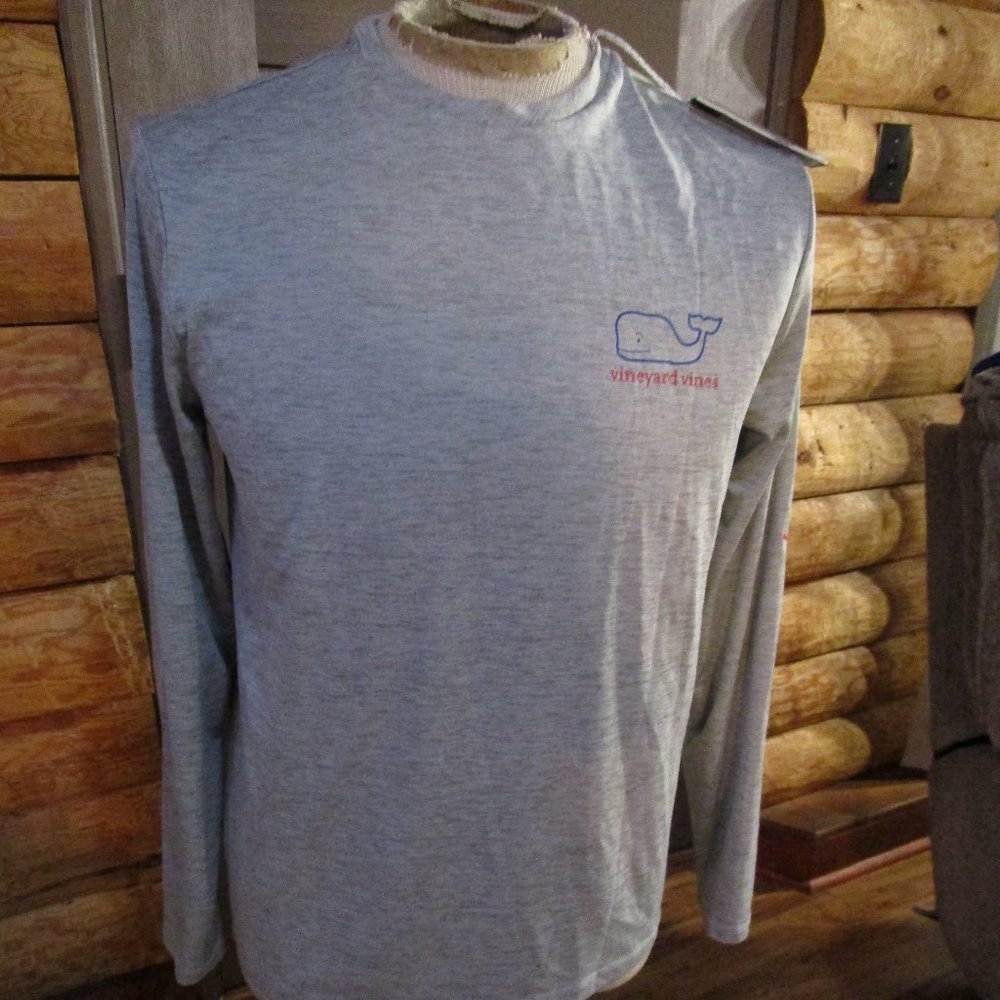 Vineyard Vines Mens small Long Sleeve Graphic Tee NWT